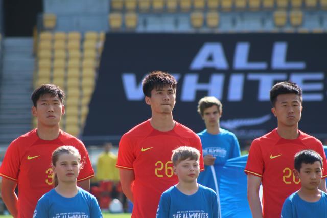 凯发k8国际-吴少聪今夏首选租借波兰超 暂以散步康复下月动球
